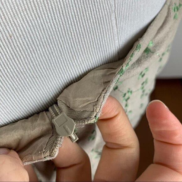 B Moss womens skirt size 10 tan sage green ultra suede embroidered floral 90s - Picture 6 of 10